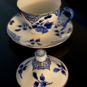 Bombay Blue/Gold Tea Cup with Saucer and Lid